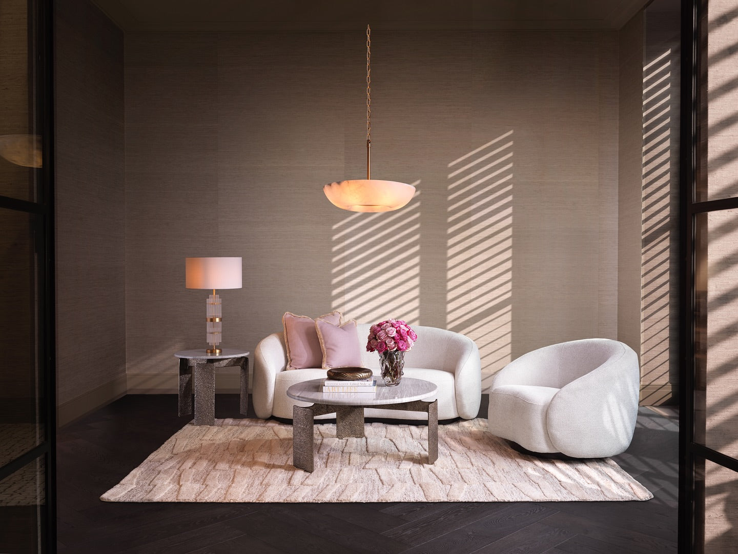 Cum să îmbini stilul clasic cu accente moderne în amenajare