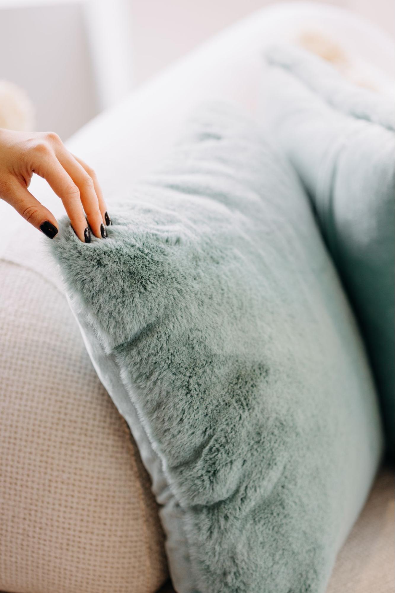 Cum să combinăm mobilierul și obiectele decorative: 7 idei care funcționează