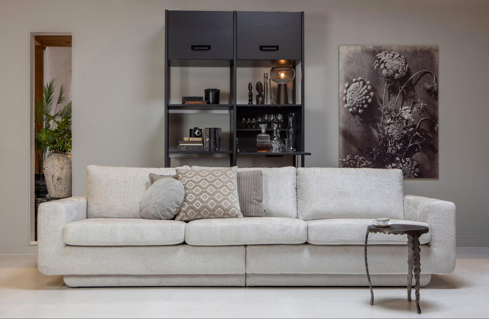 Secrete pentru îngrijirea mobilierului de culori deschise