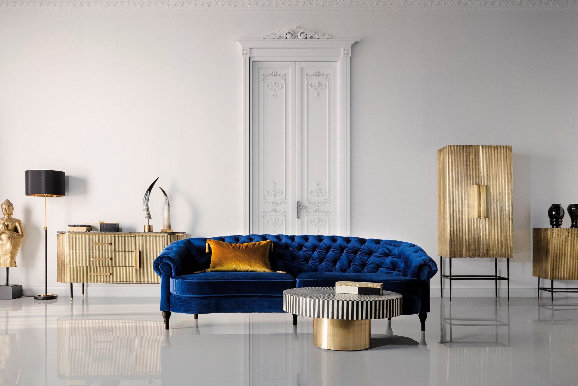 Set canapea si fotolii - creează un decor sofisticat în casa ta!