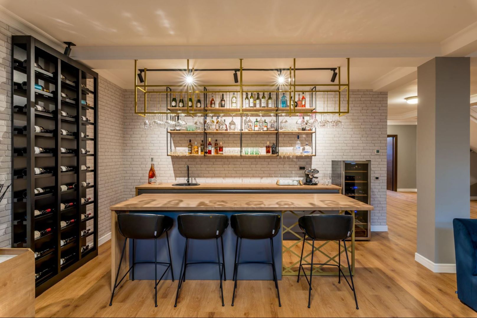 Alege scaunele perfecte pentru livingul cu bucătărie open space!