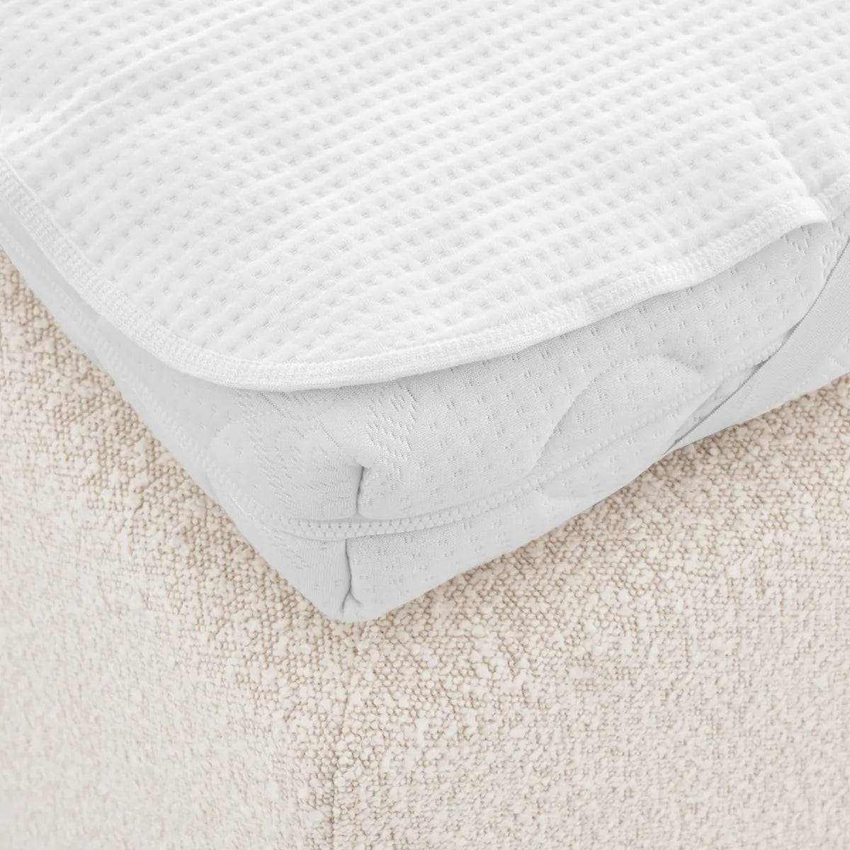 Pat boxspring Mavone 160 × 200 cm | Bouclé crem