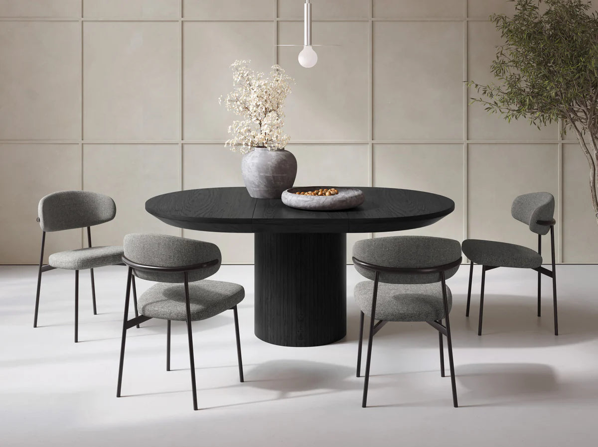 Masa extensibila Nicole Black