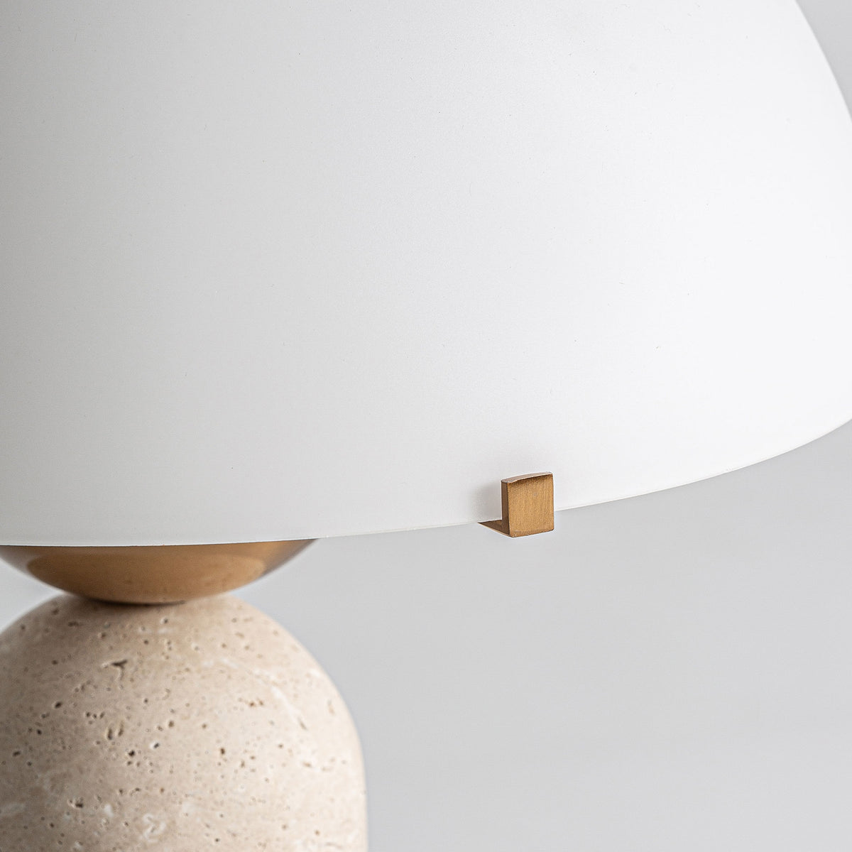 Lampa de masa Crem