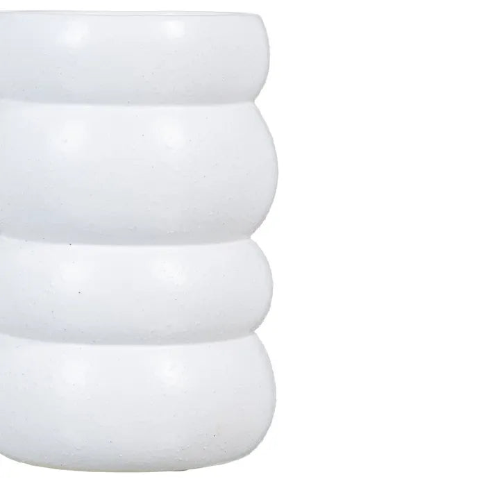 Vază decorativă albă din ceramică